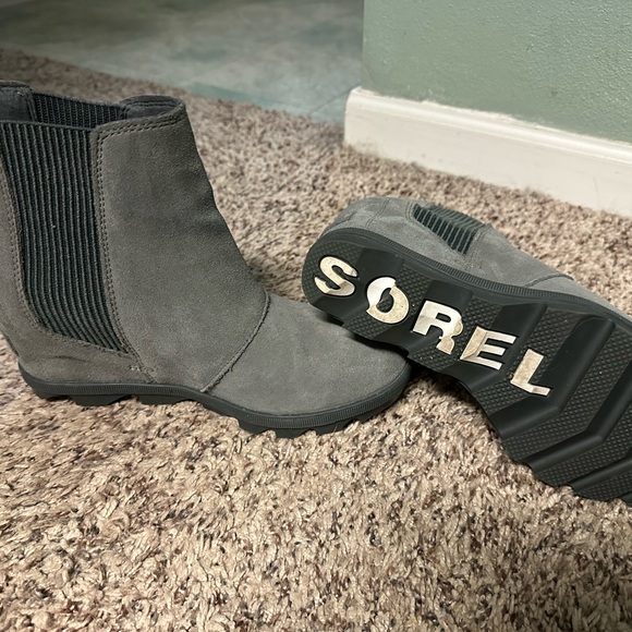 Sorel Boots - Picture 5 of 6